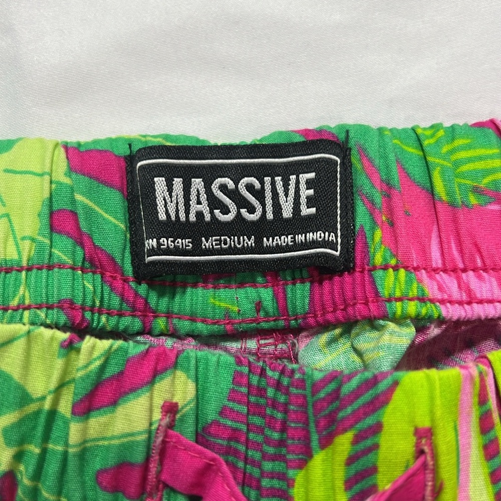 Massive mens shorts size M - Picture 2 of 6